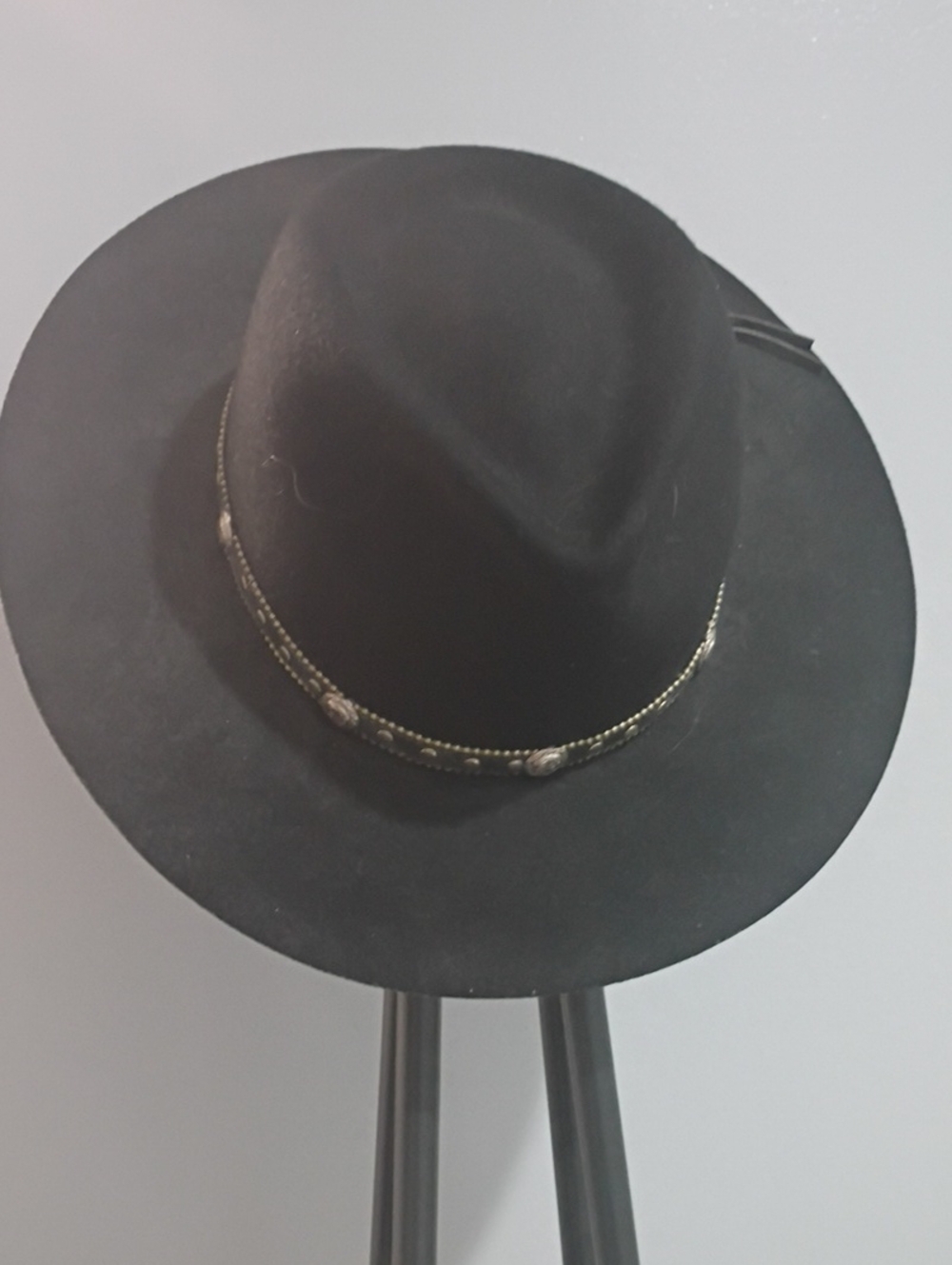 Men's Black Felt Fedora with Decorative Rope Band